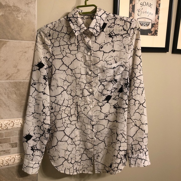 Marble Print Button Up Blouse - Picture 4 of 12